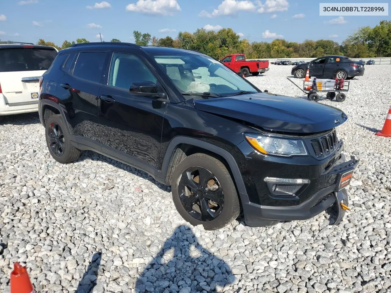 Photo 5 of vehicle VIN 3C4NJDBB7LT228996