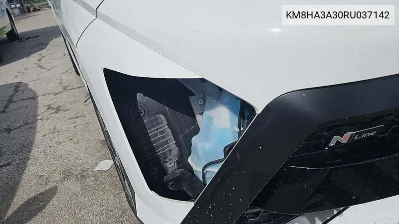Photo 16 of vehicle VIN KM8HA3A30RU037142